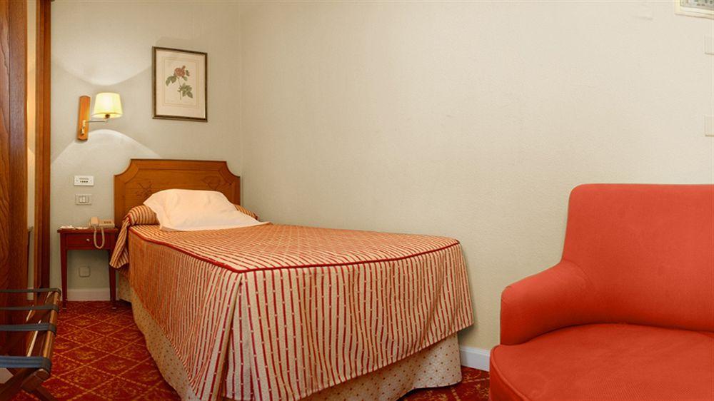 Hotel Sercotel Casas De Mercaderes Séville